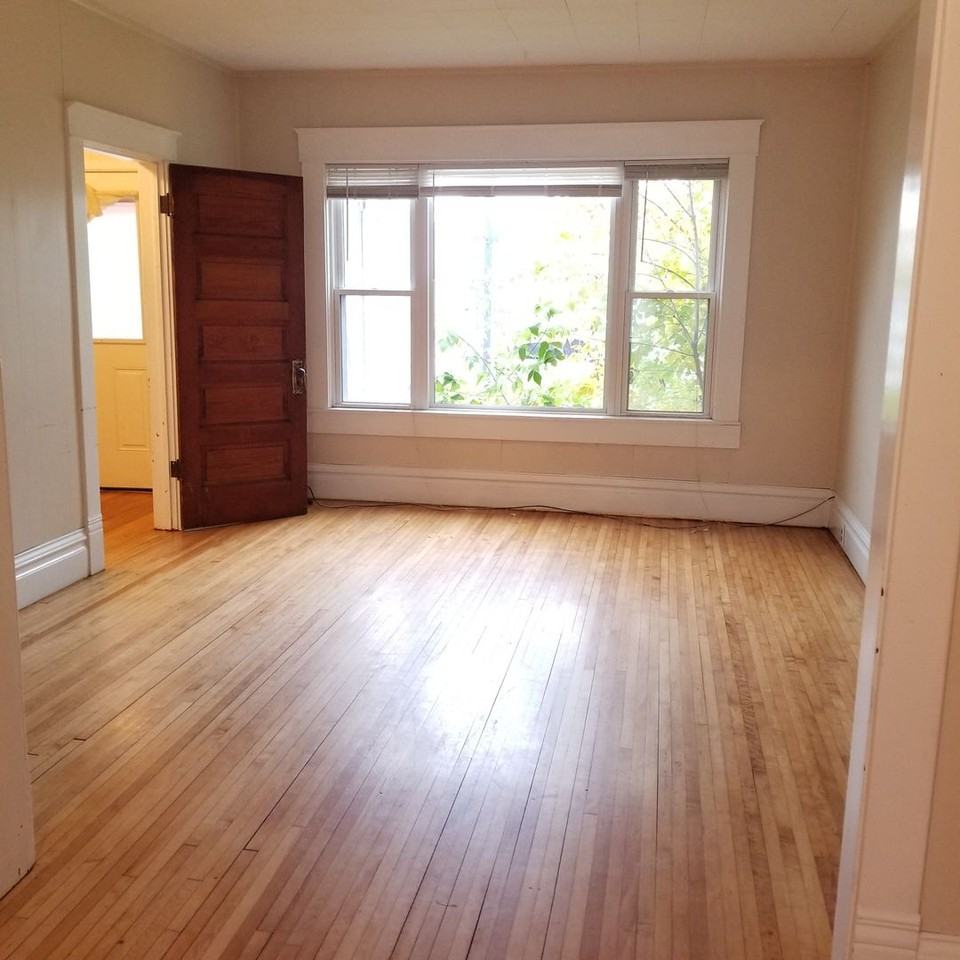 5813 Grand Ave - Photo 2 of 8