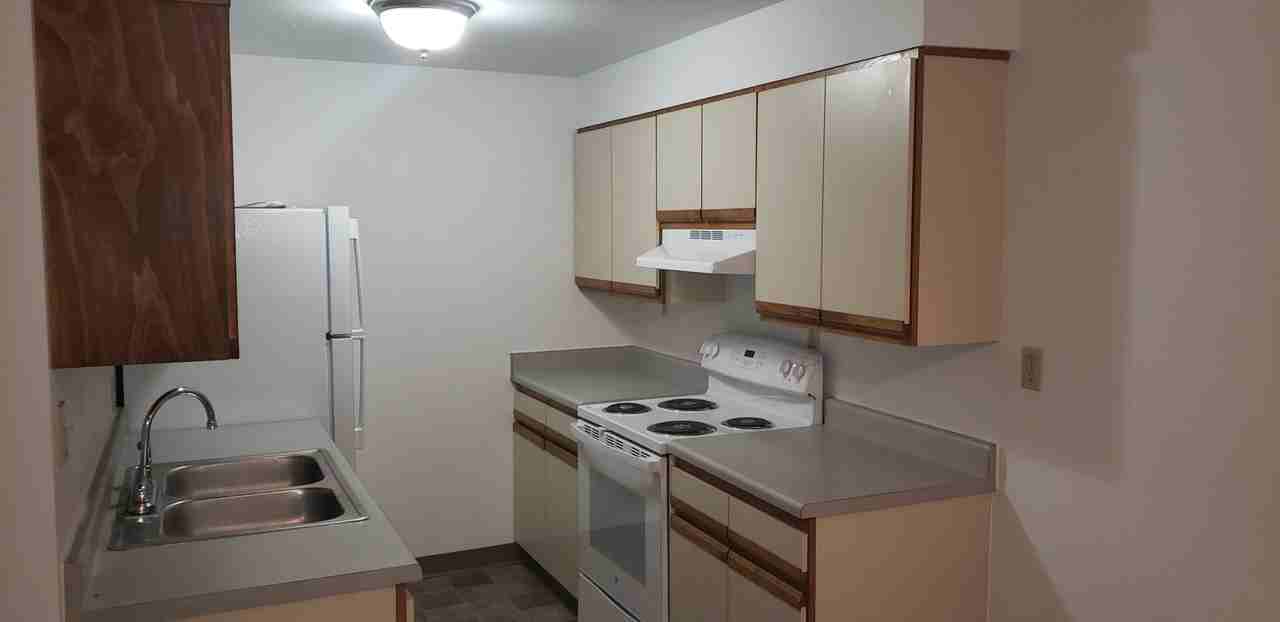 360 Carter Ave #4 - Photo 4 of 7