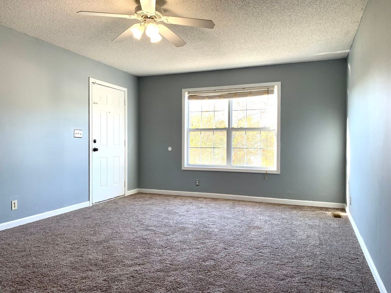 232 Senator Dr - Photo 4 of 22