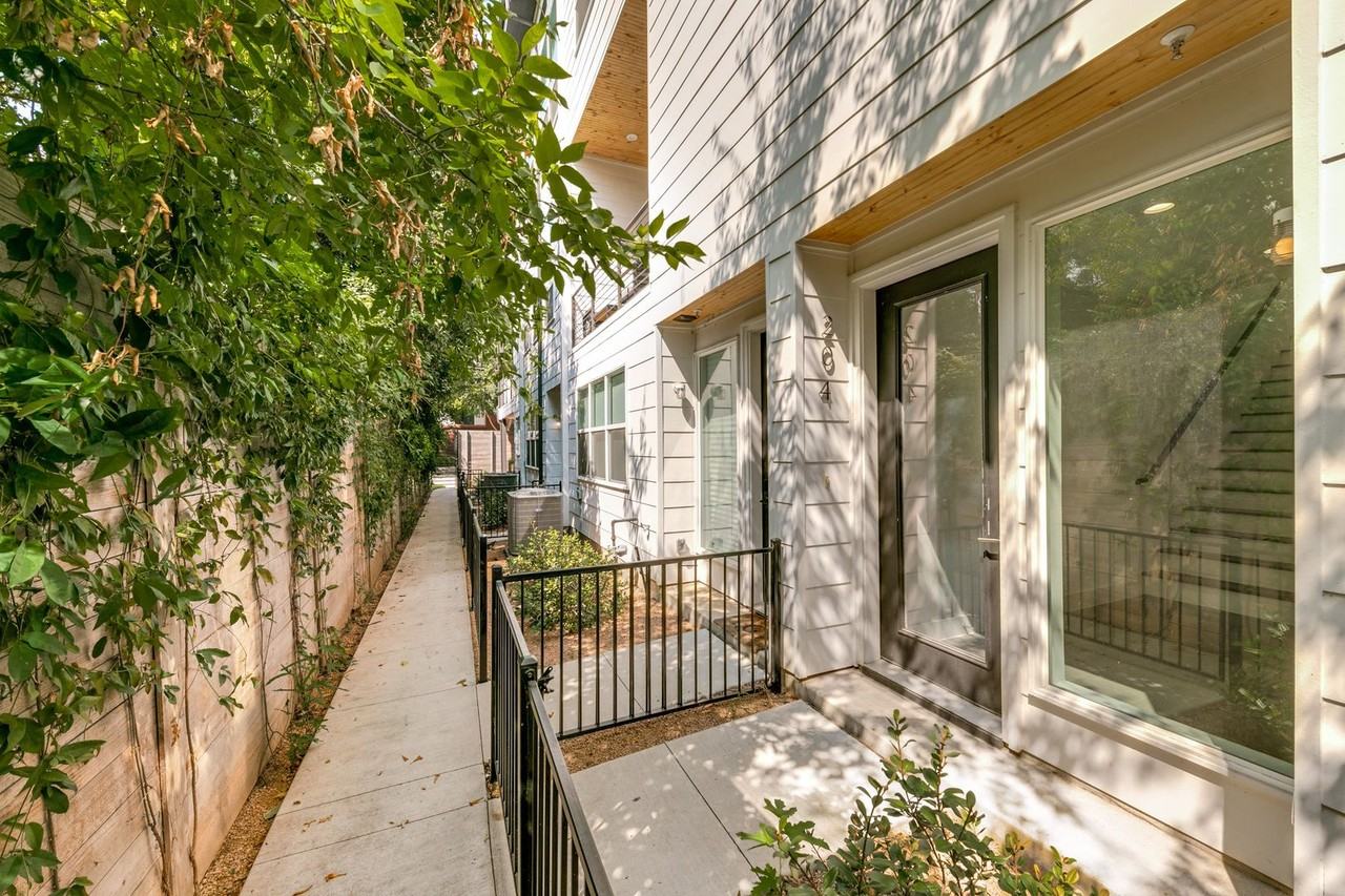 2908 Raleigh St #204 - Photo 3 of 25