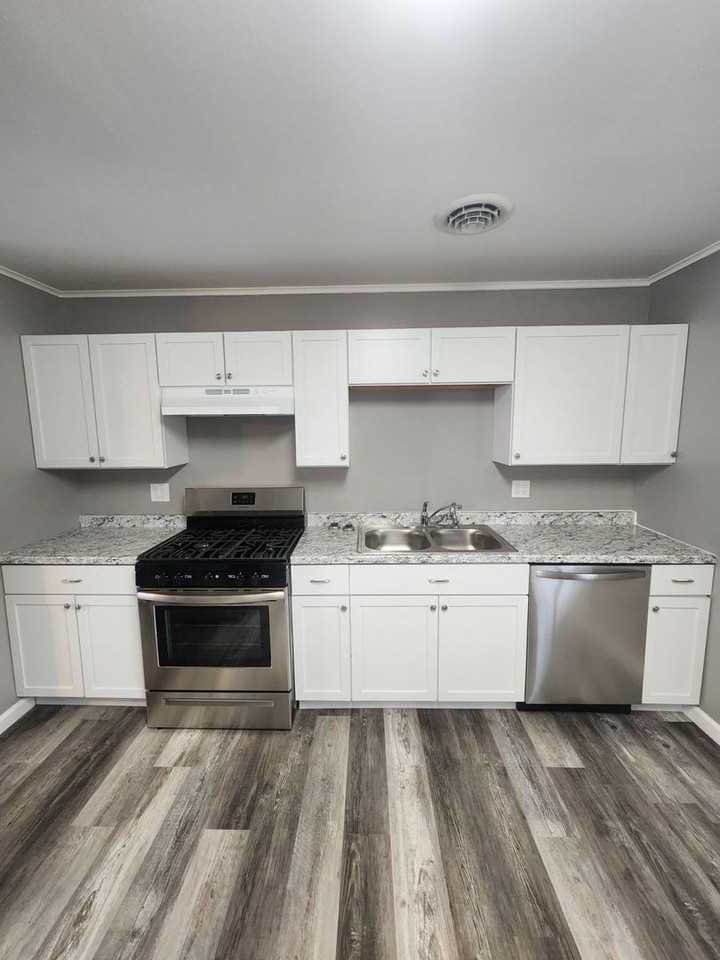1517 S 3rd St - Photo 3 of 17