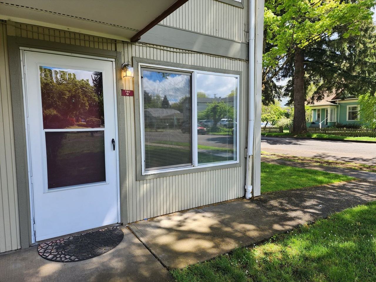 770 Tyler St #08 - Photo 3 of 19