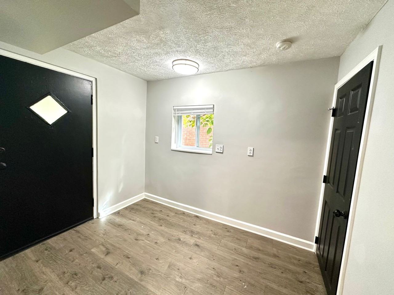 1550 Banfield Street - Photo 7 of 15