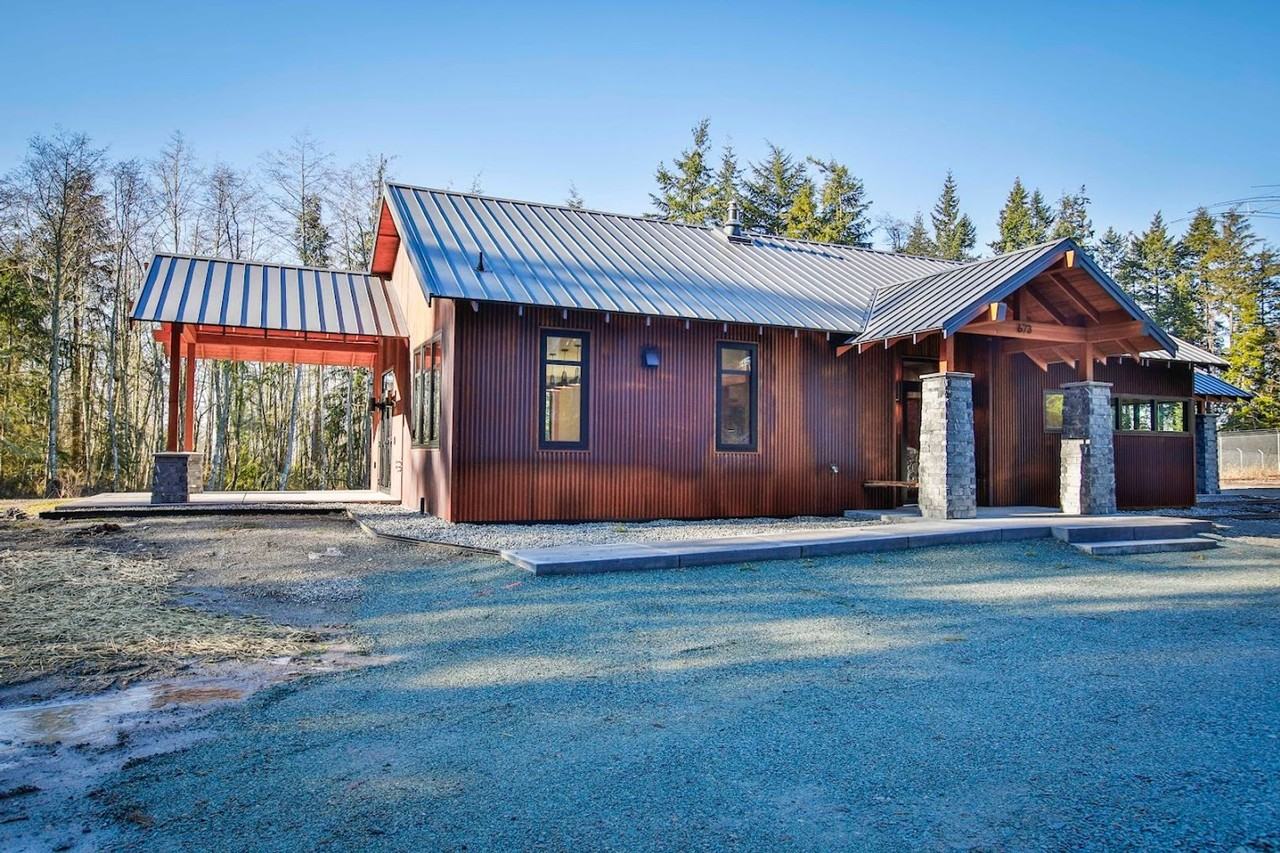 673 Peters Rd - Photo 2 of 34