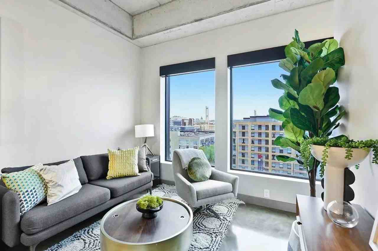 728 N 3rd St - Photo 3 of 16