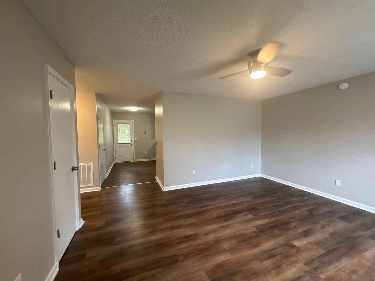 510 E Main St - Photo 4 of 15