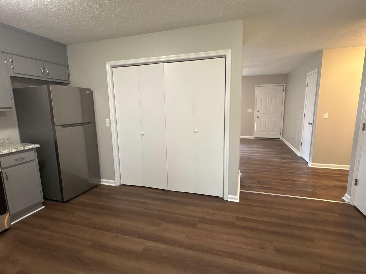 510 E Main St - Photo 7 of 15