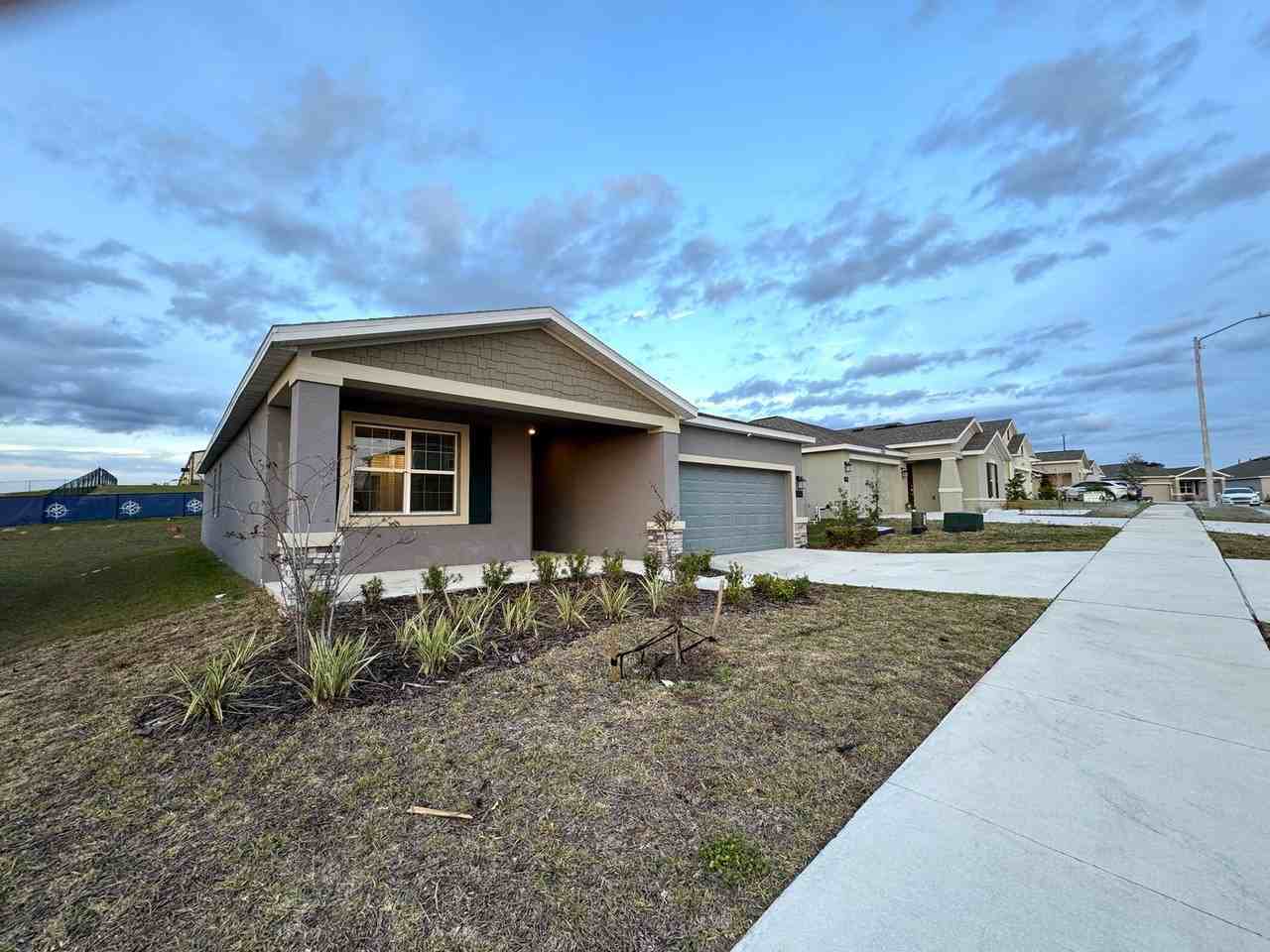 1147 Pomelo St - Photo 2 of 31