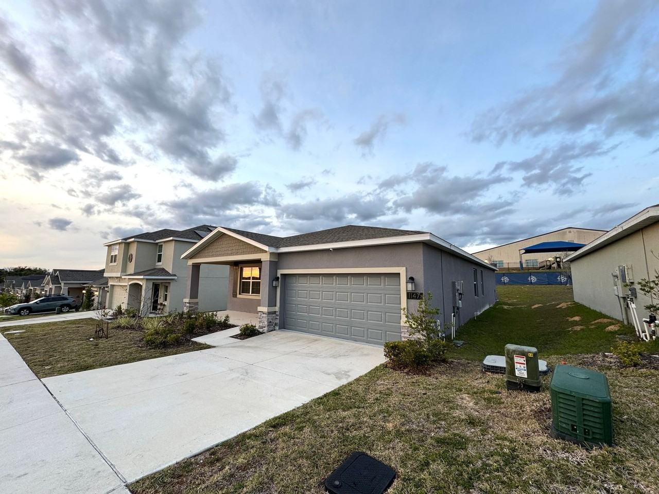 1147 Pomelo St - Photo 3 of 31