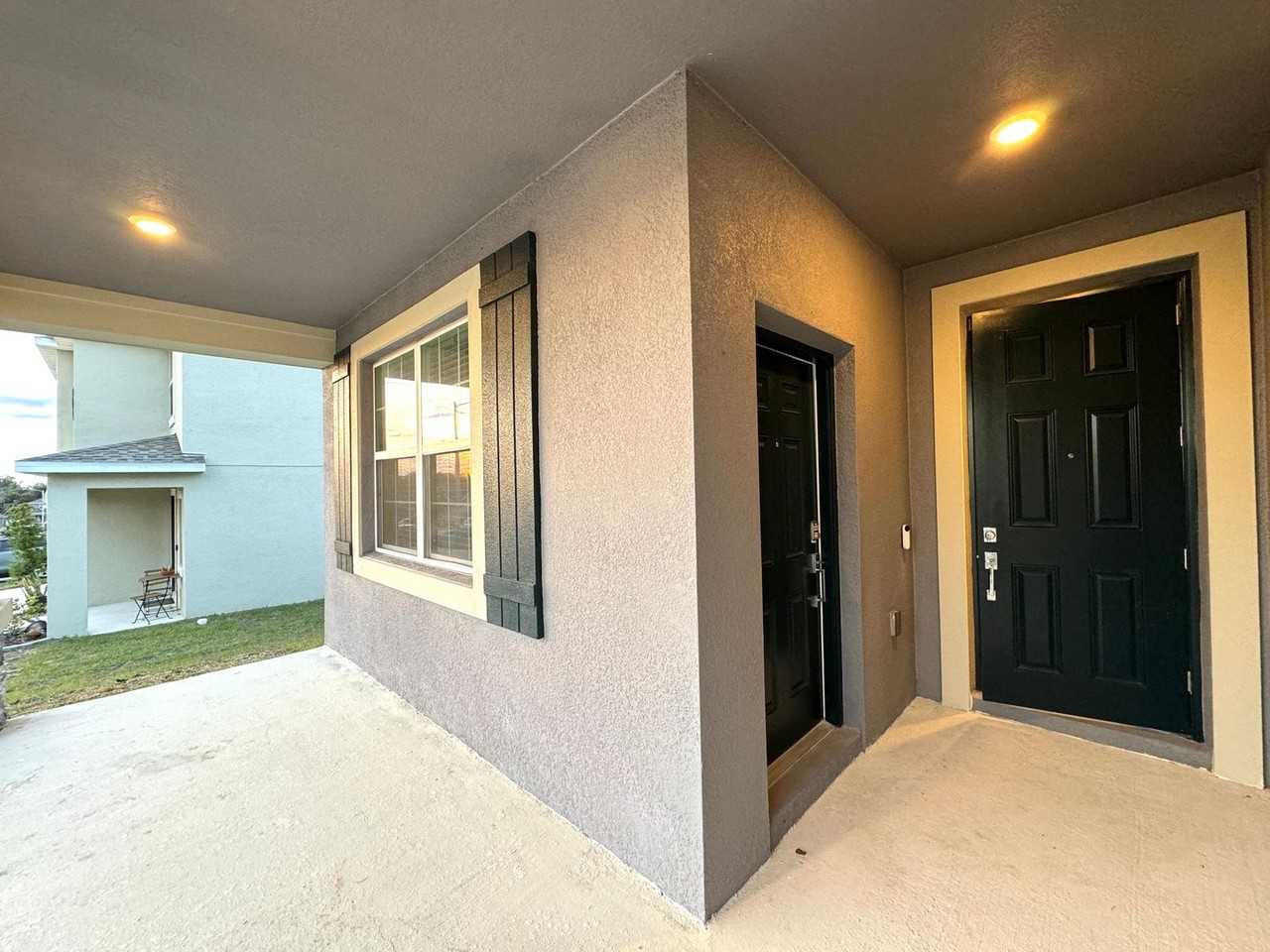 1147 Pomelo St - Photo 4 of 31