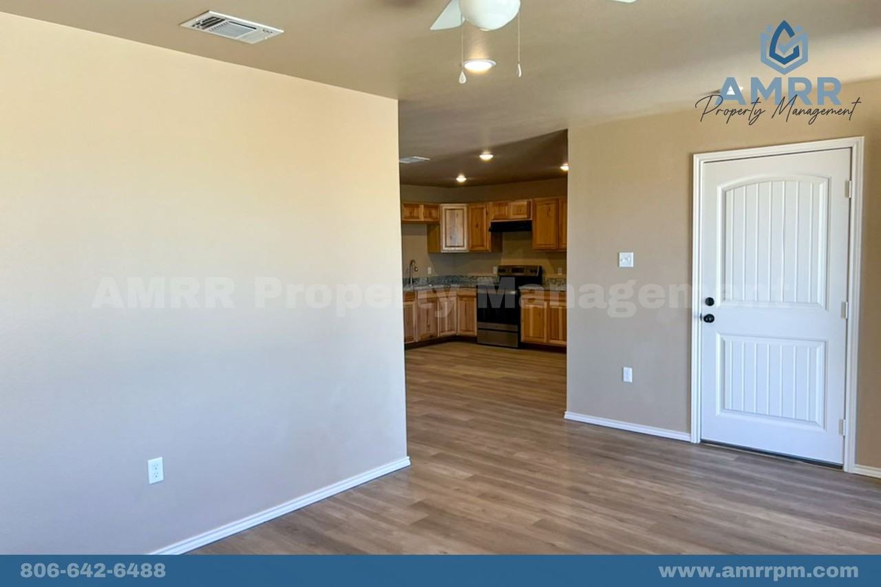 321 N Avenue Q - Photo 3 of 21