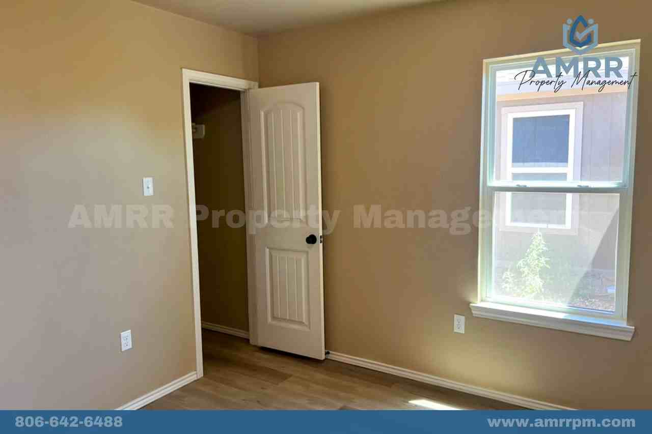 321 N Avenue Q - Photo 7 of 21