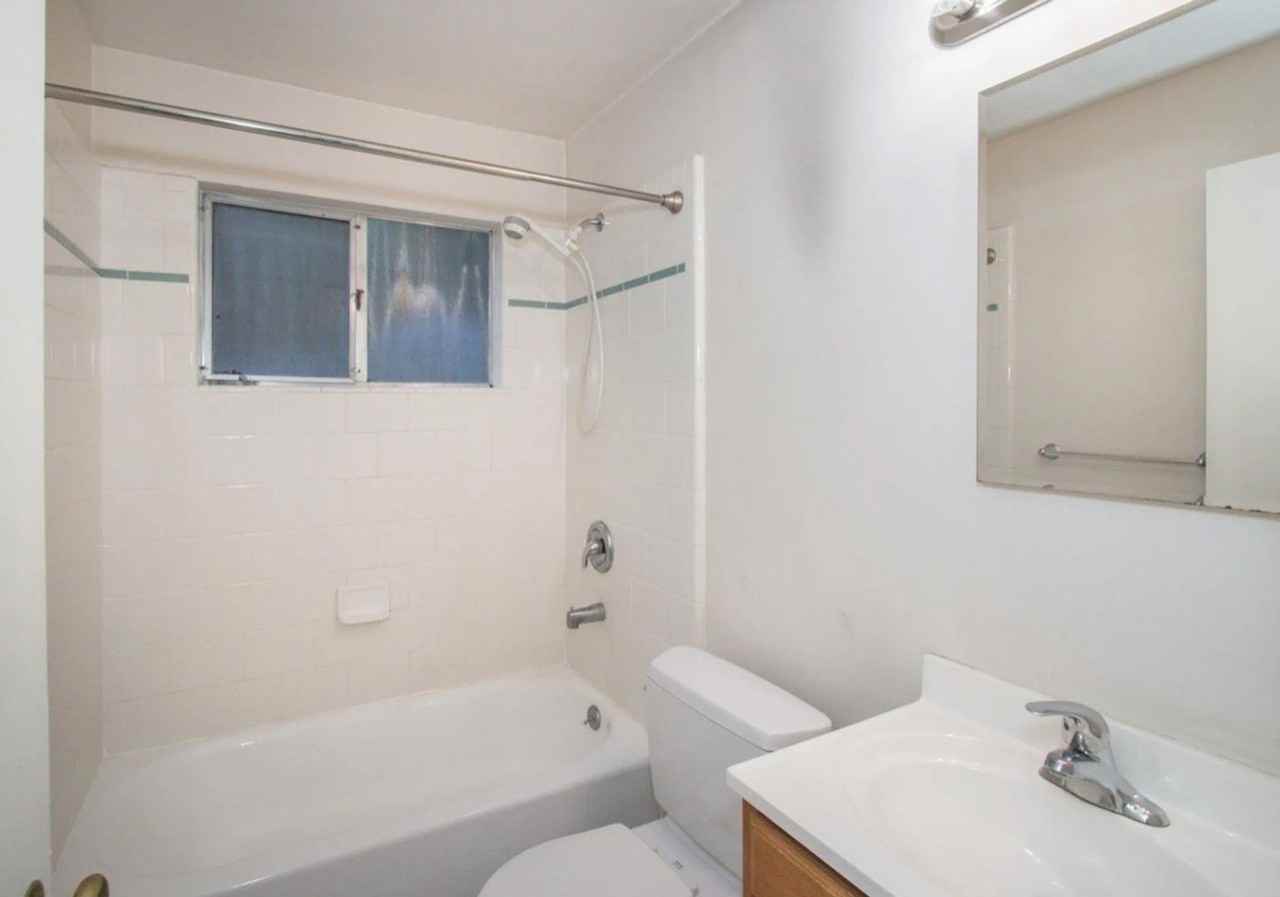 536 Hawthorne Ave - Photo 3 of 9