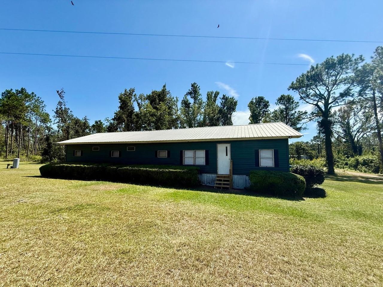 662 Newsome Rd - Photo 2 of 13