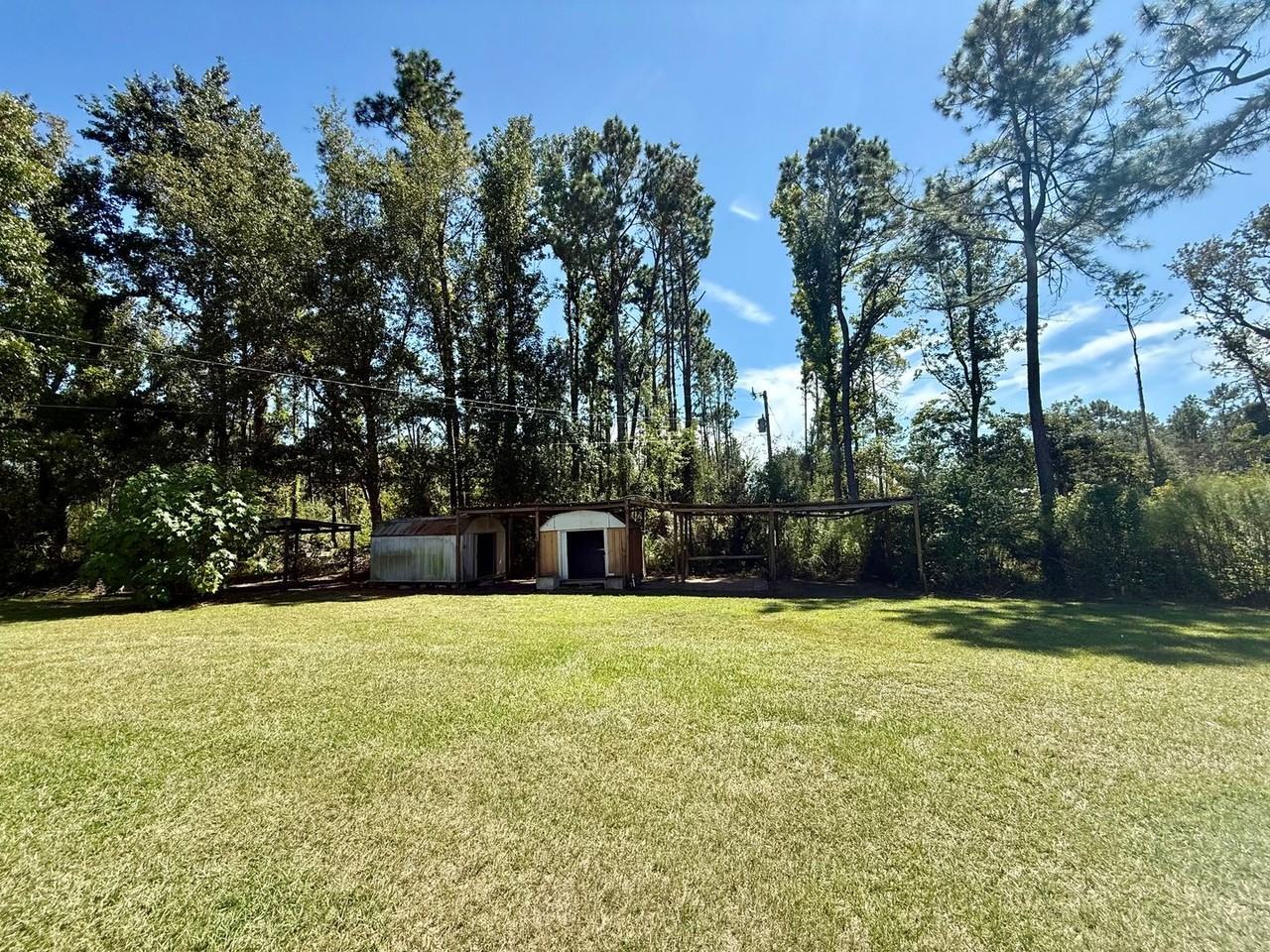 662 Newsome Rd - Photo 3 of 13