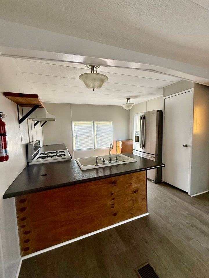 662 Newsome Rd - Photo 6 of 13