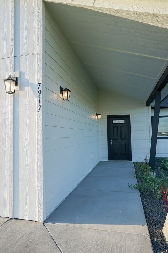 7917 N Mocha Loop - Photo 2 of 32