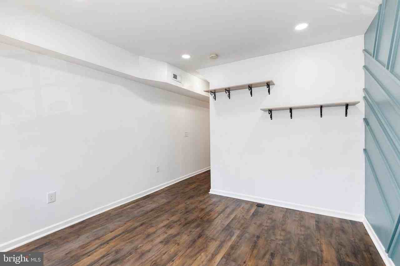 610 Wyeth Street - Photo 3 of 25