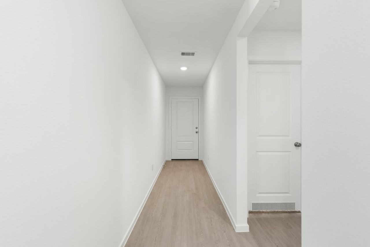 274 Douglas Hills Dr - Photo 4 of 29