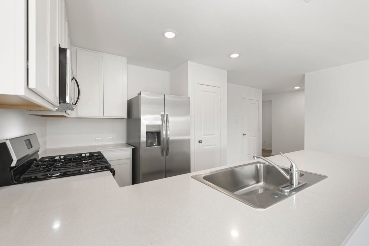 274 Douglas Hills Dr - Photo 7 of 29