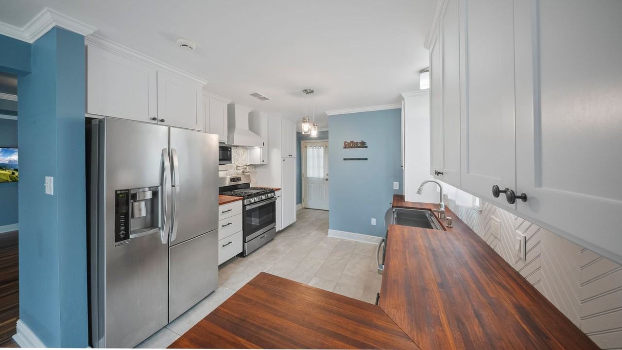 8077 Carlton Roberts Blvd - Photo 2 of 14