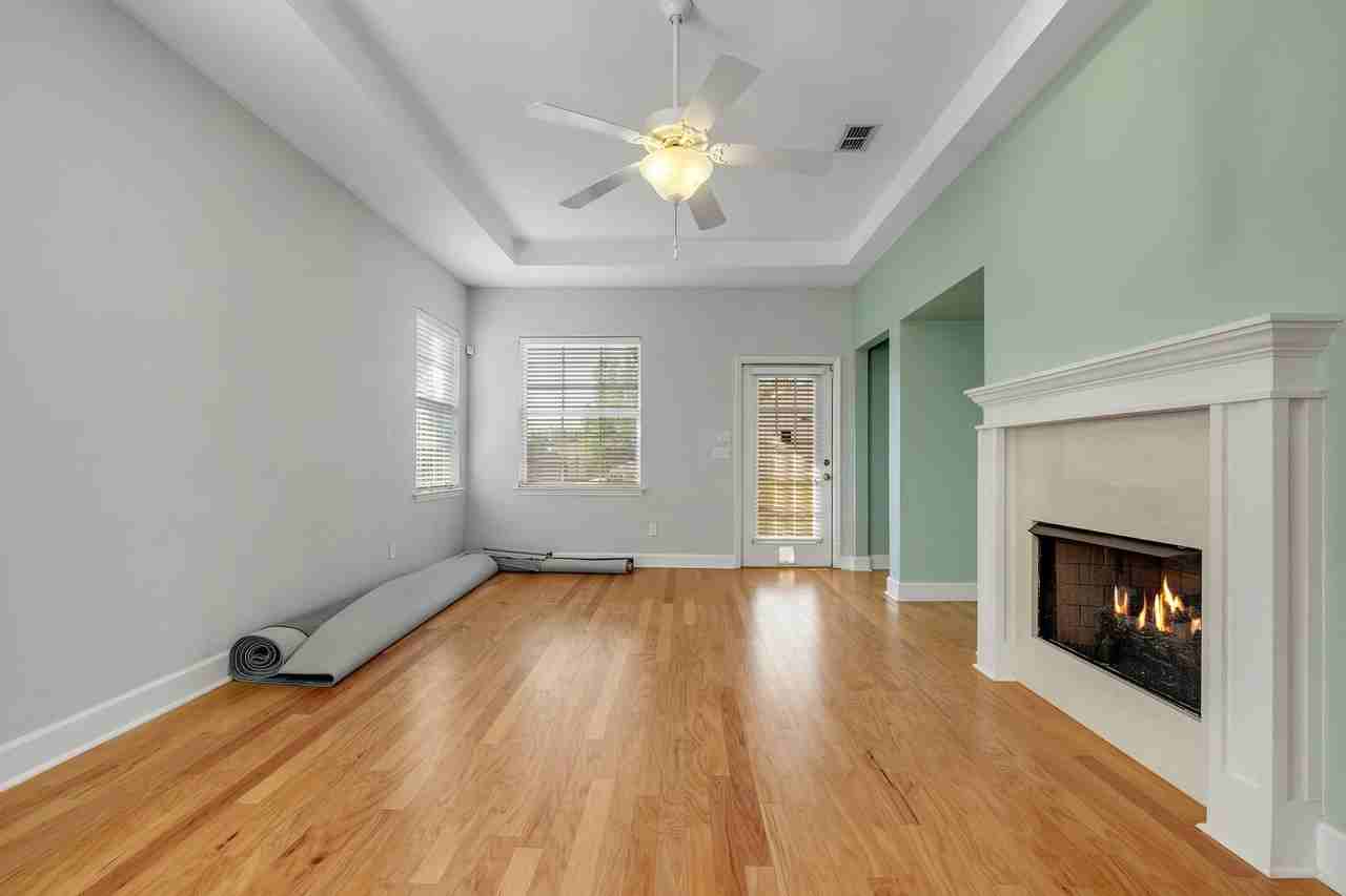 5511 Hampton Woods Way - Photo 3 of 20