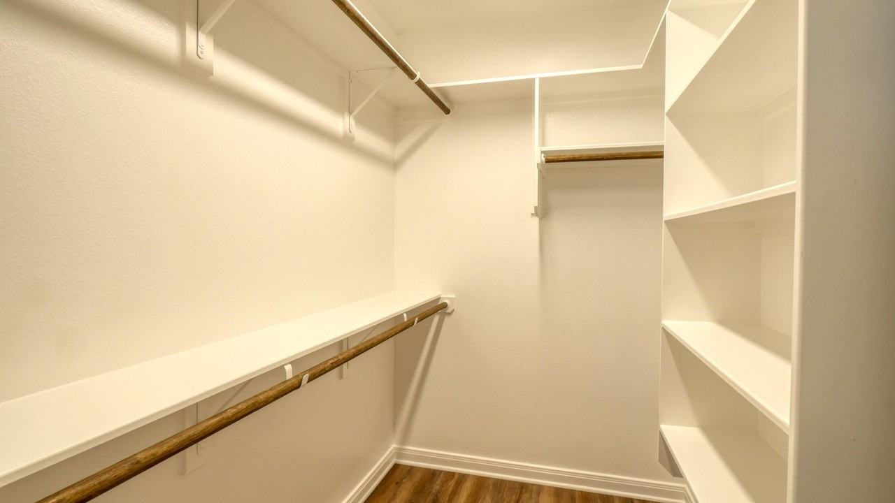 2212 John Ross Ct - Photo 7 of 14