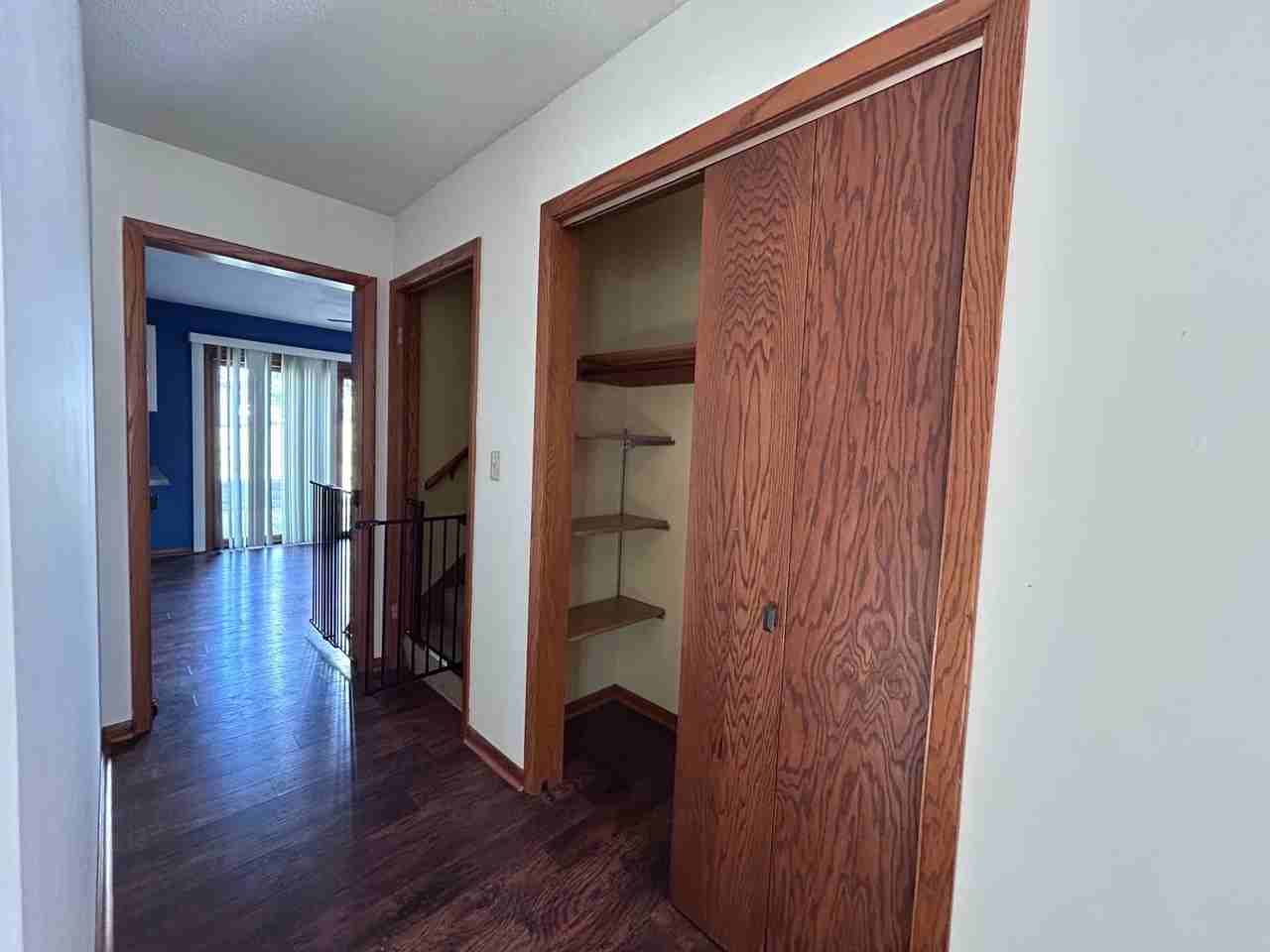 669 E 14th St - Photo 7 of 25