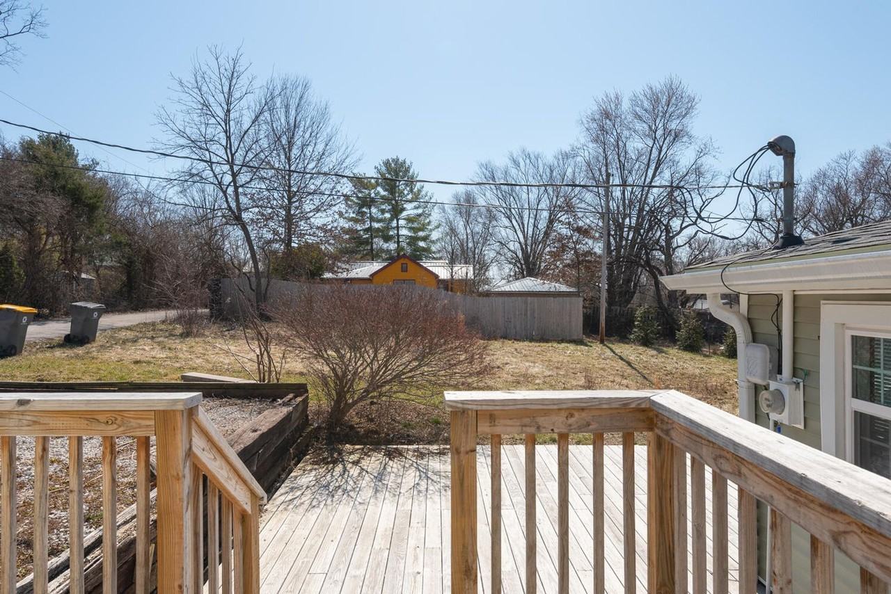 634 N Adams St - Photo 5 of 23