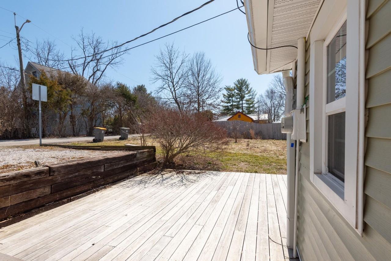 634 N Adams St - Photo 7 of 23