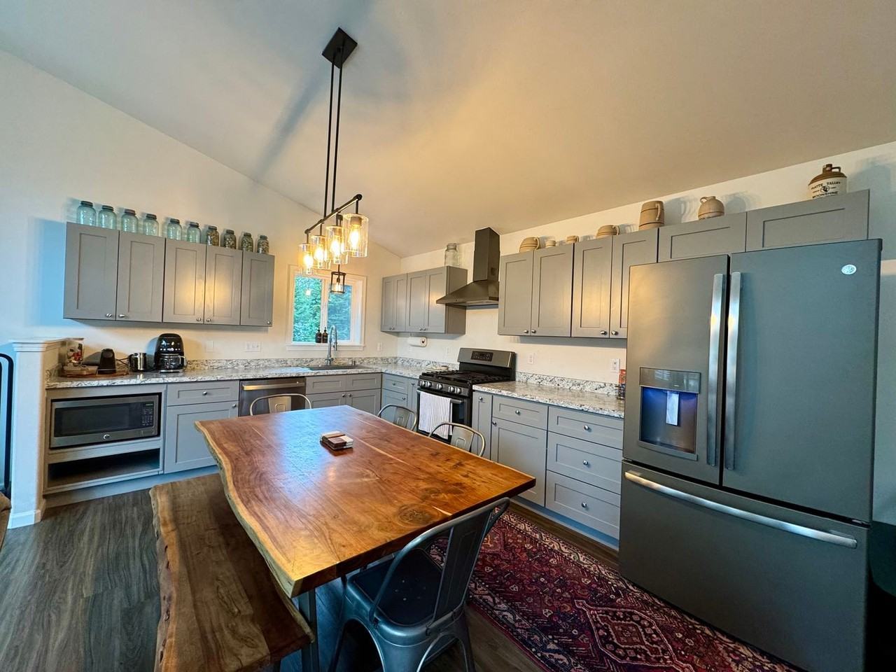 36440 Bradford Rd - Photo 3 of 13