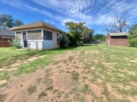 featured image of 215 S 3rd St