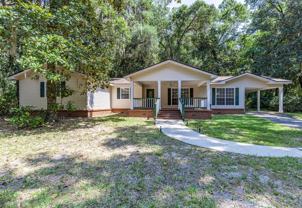 1504 Old County Rd - Photo 1 of 1