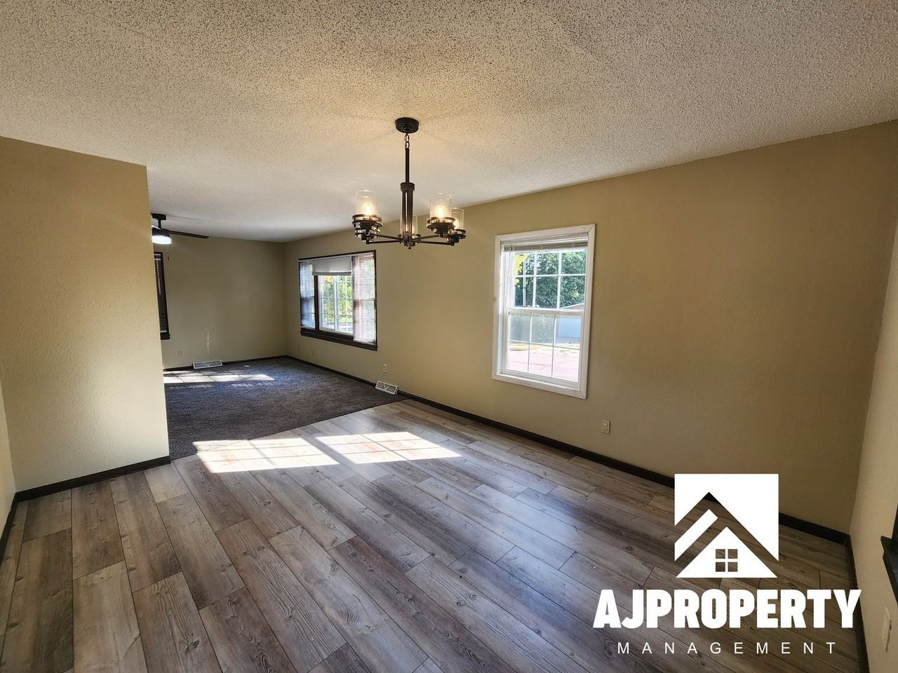 1013 South Sherman Avenue - Photo 4 of 19