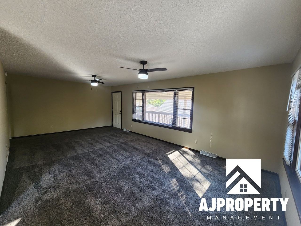 1013 South Sherman Avenue - Photo 6 of 19