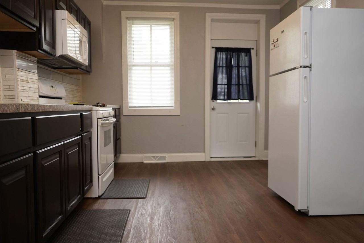 261 S Belvidere Ave - Photo 2 of 17