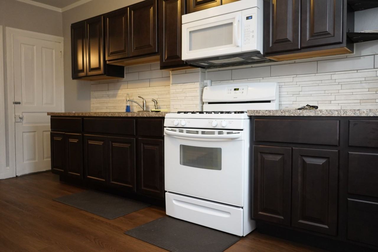 261 S Belvidere Ave - Photo 3 of 17