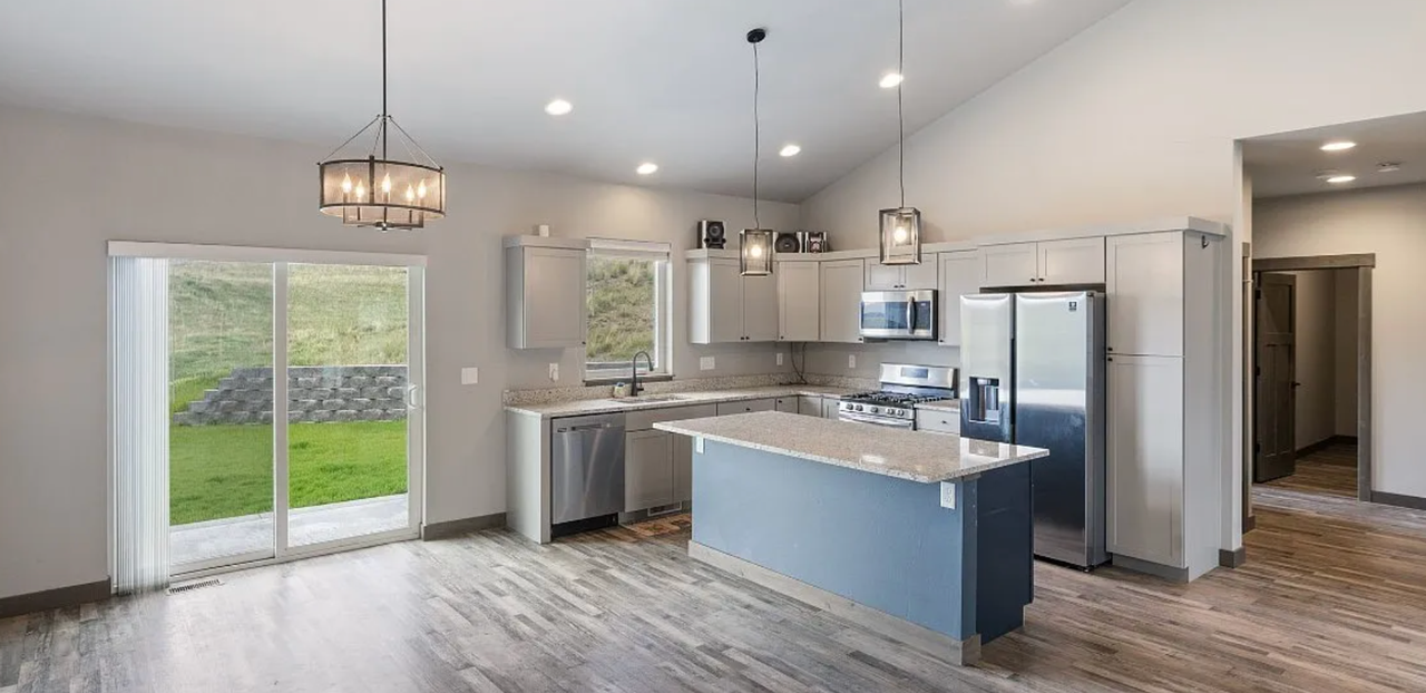 1215 Sweetgrass Ln - Photo 2 of 25