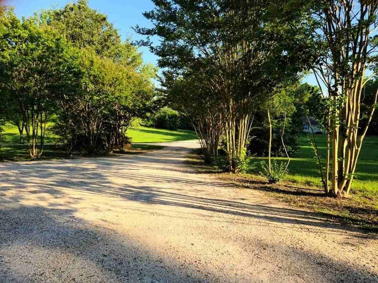 174 Schools Dr - Photo 2 of 14