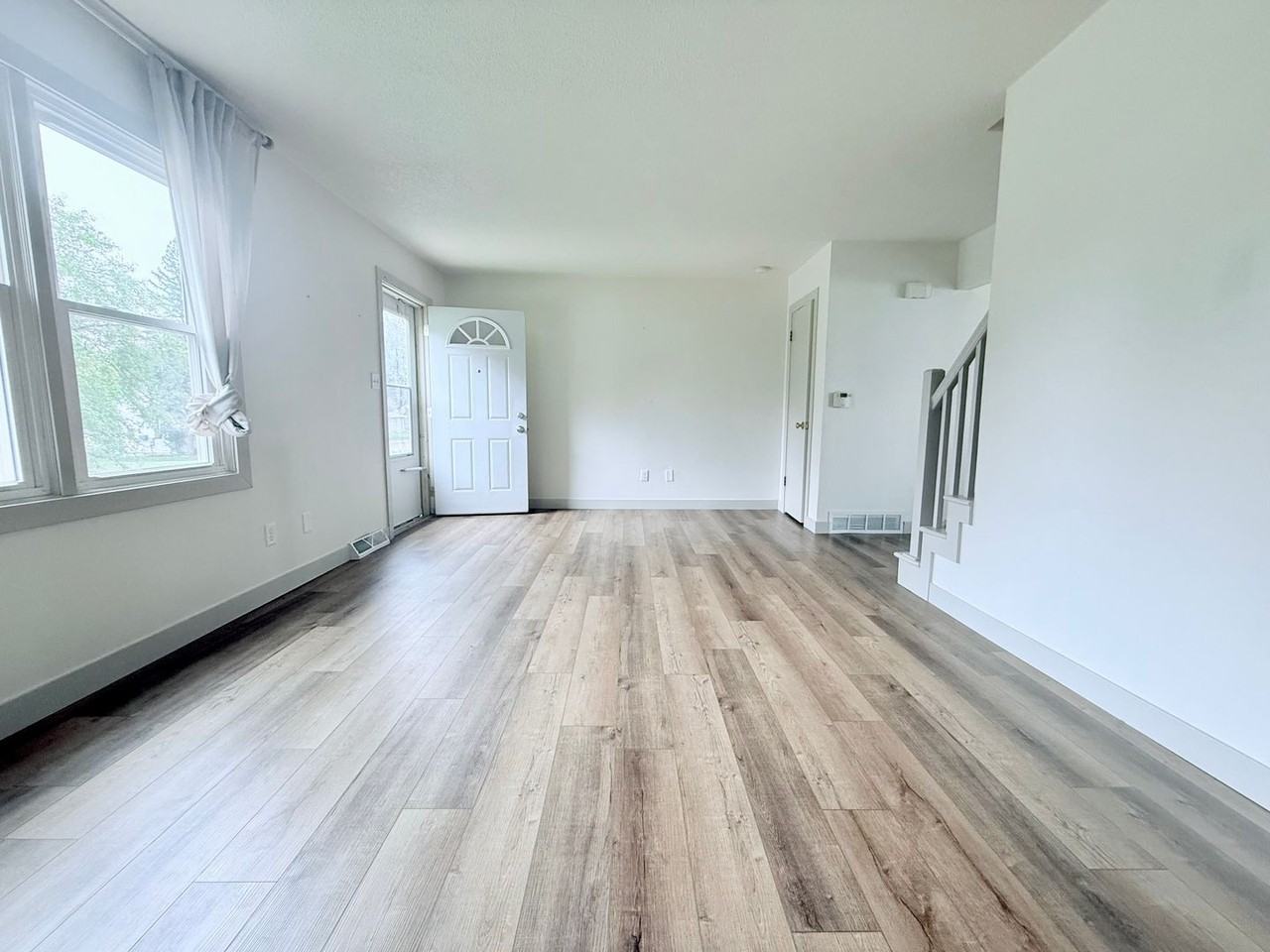 1407 W 2nd St - Photo 5 of 26