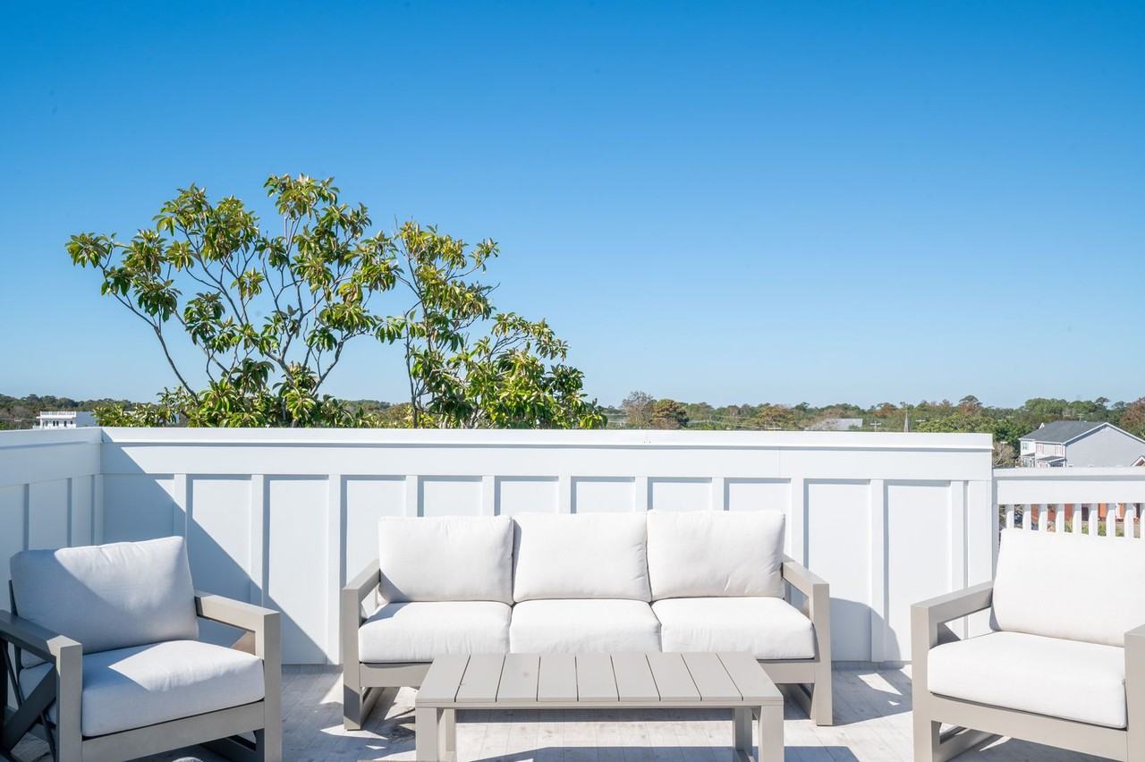 207 Florence Avenue #2 - Photo 7 of 20