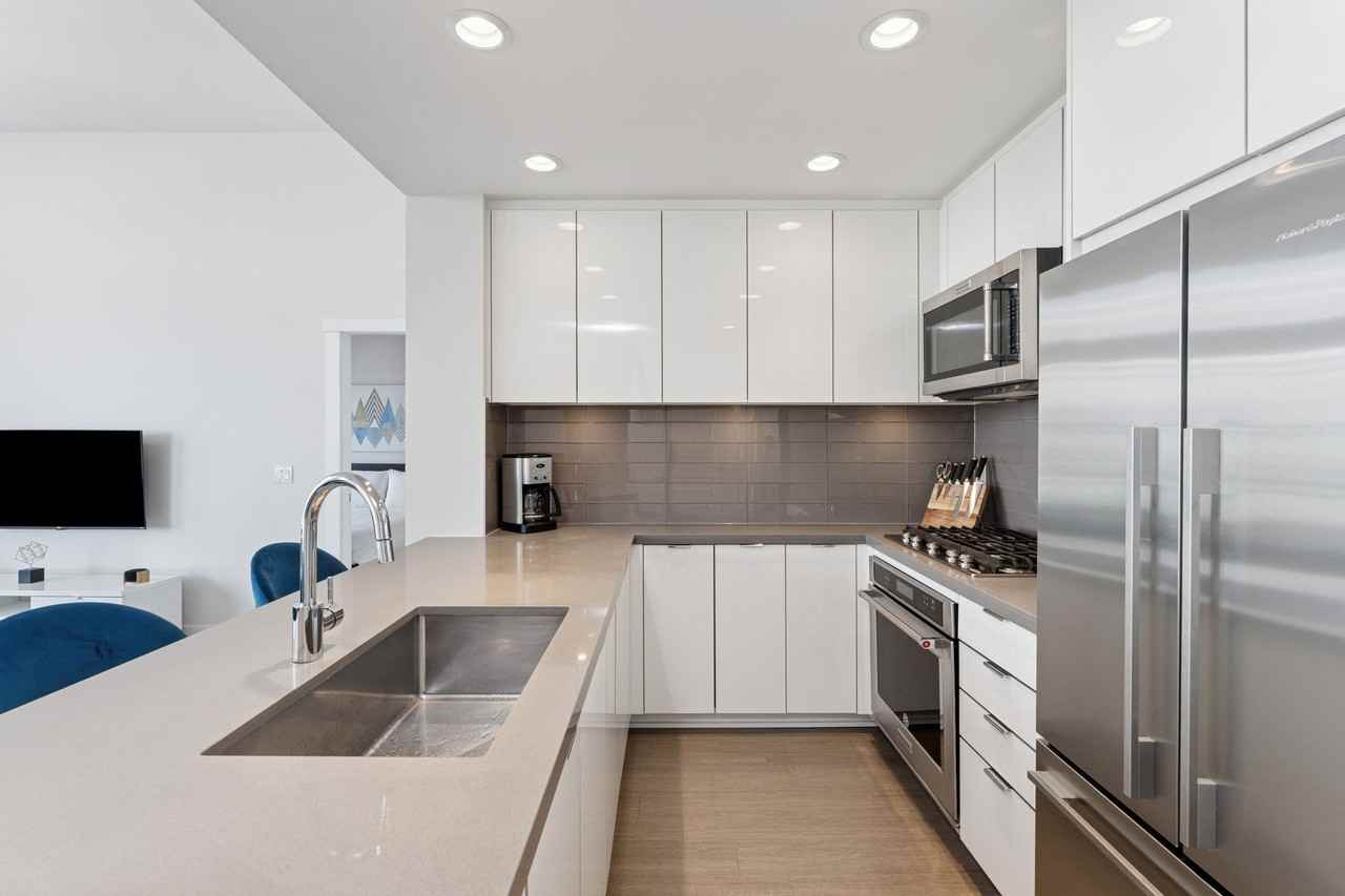 277 West 1st Street #510 - Photo 4 of 15