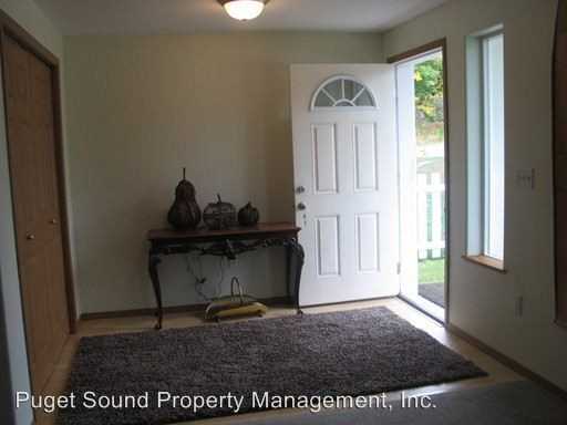 9700 NE Kitsap St - Photo 2 of 16