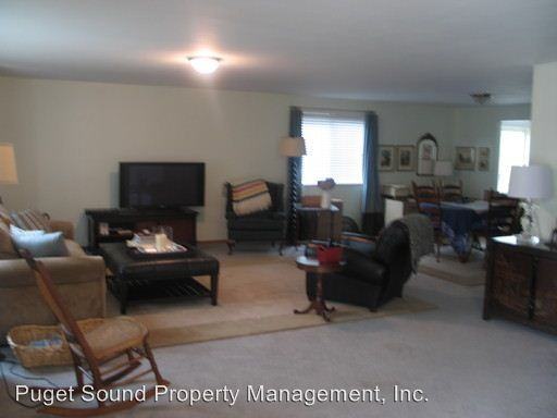 9700 NE Kitsap St - Photo 3 of 16