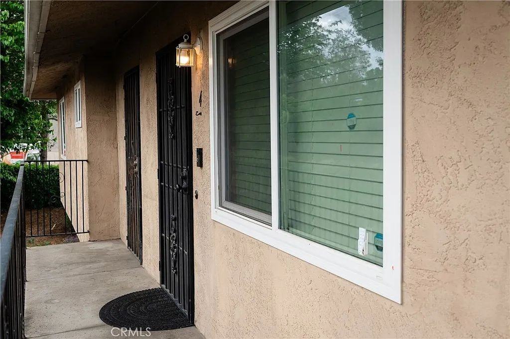 12157 Wintergreen Dr ##4 - Photo 3 of 8