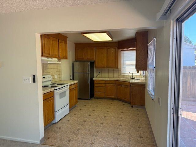 4248 Mabel Ave - Photo 3 of 9