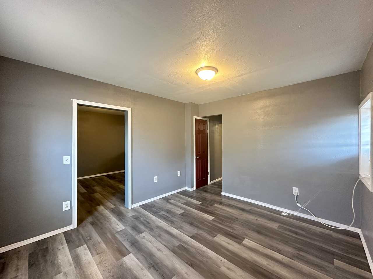 215 Se 38th St #C - Photo 7 of 7