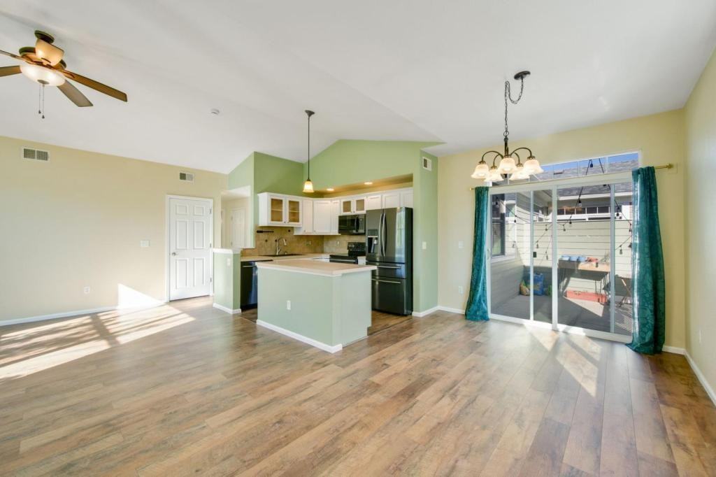 1963 Grays Peak Dr - Photo 5 of 21