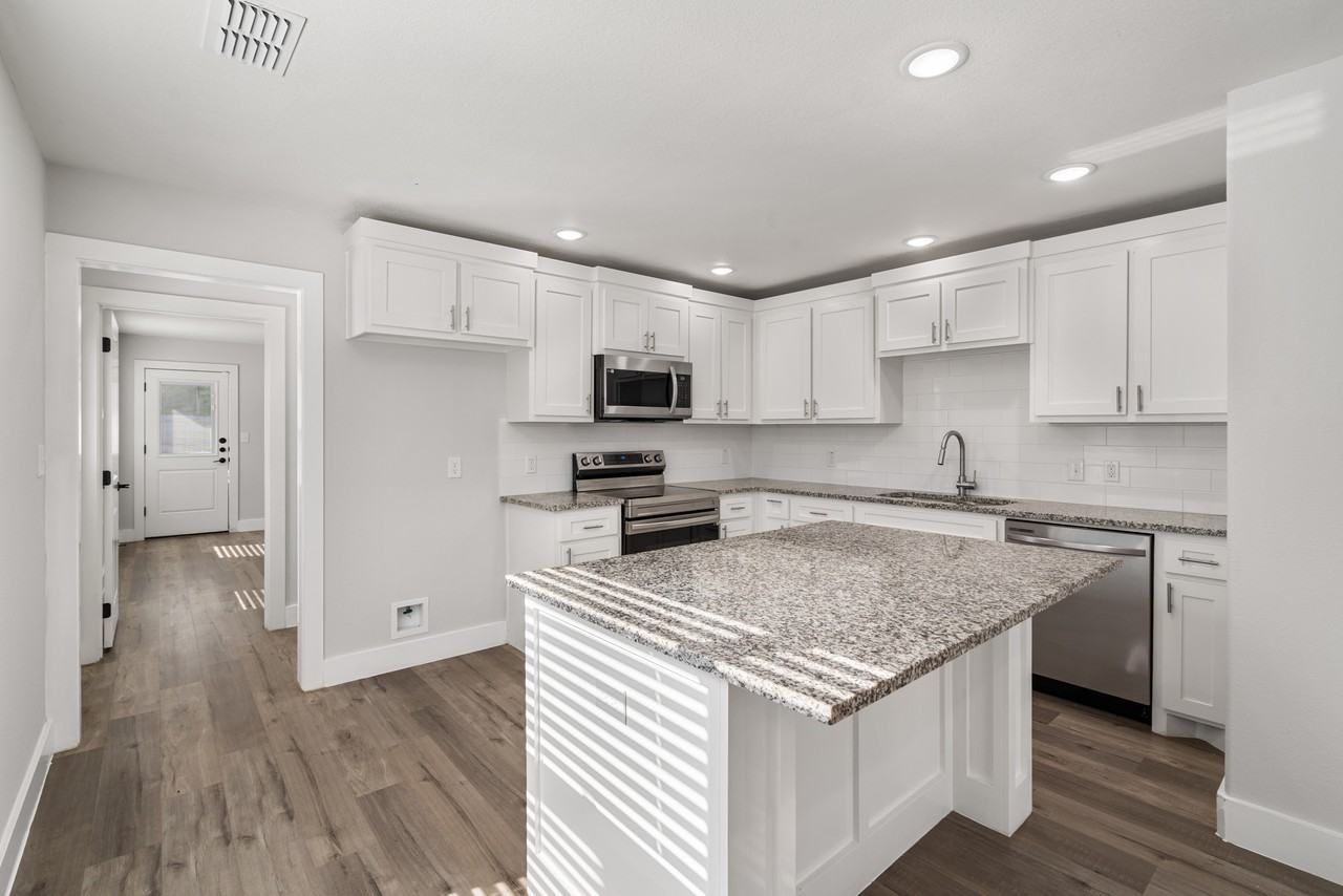 75020 W Bond St #224 - Photo 2 of 25