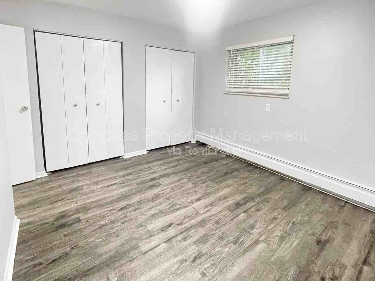 1720 Porter St Sw #12 - Photo 2 of 7